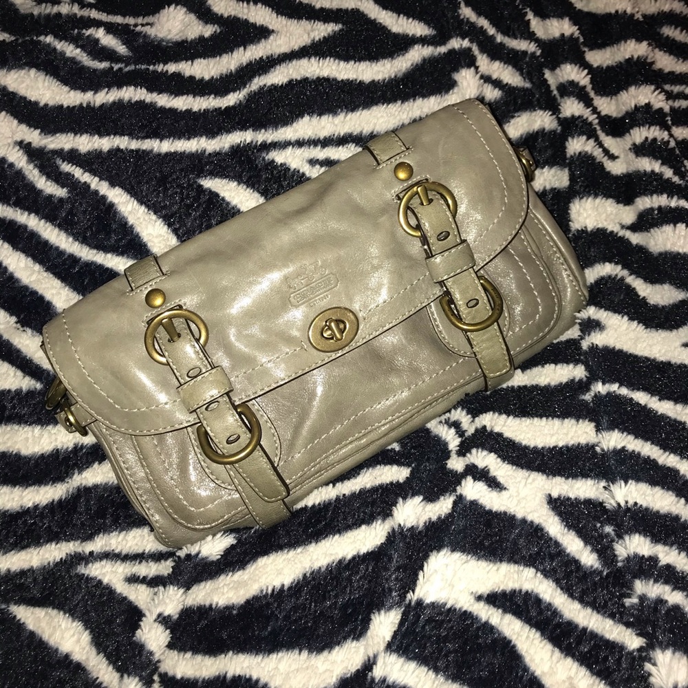 Coach Legacy Garcia Clutch Bag GUC MAKE OFFER ❤️
